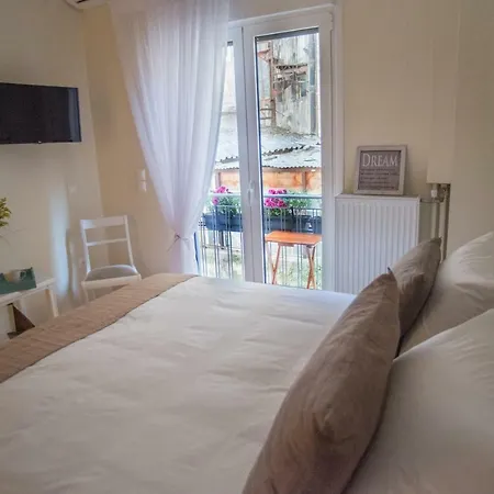 Apartment Living Near Acropolis By Sylvia Staikou 2nd & 3d Floor Athens