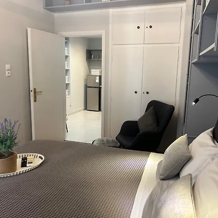 Living Near Acropolis By Sylvia Staikou 2nd & 3d Floor Apartment Athen
